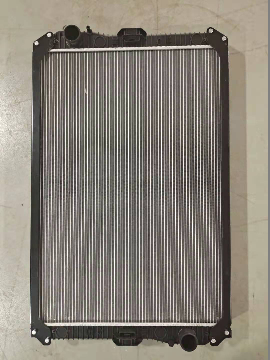 Factory Five Radiator 937004 Factory Custom Aluminum Heavy Duty Radiators Truck Axor 18 Tons ...